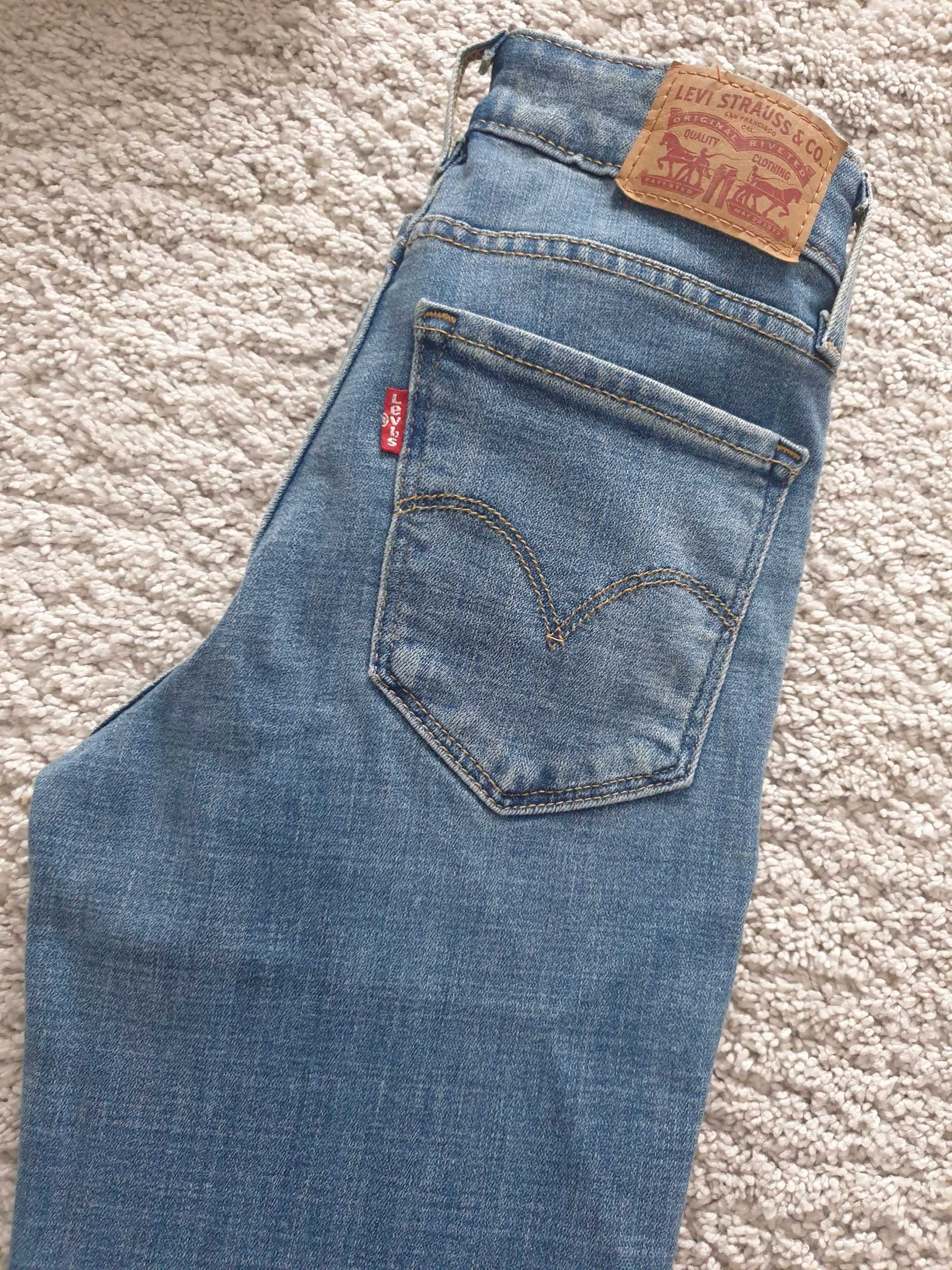 Levis Jeans Senhora Tamanho 32