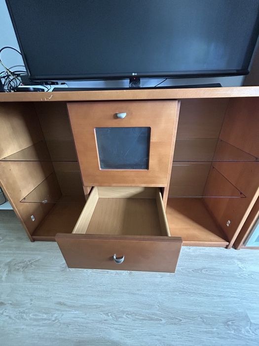 Conjunto de 2 moveis de madeira (cerejeira) + 1 prateleira