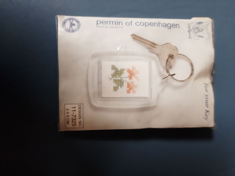 Diversos ponto cruz (caixas, reguas, copos e outros)