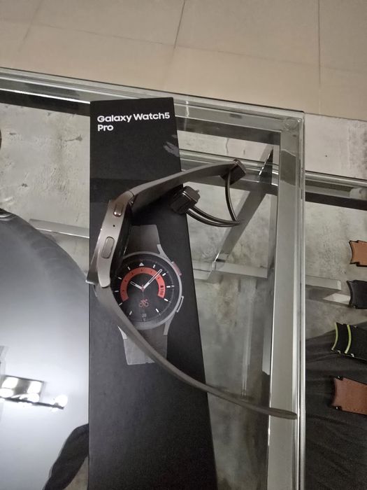 Smartwatch samsung watch pro 5 + extras