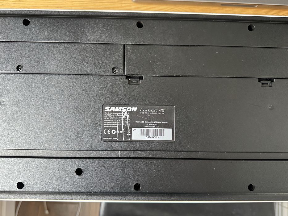 MIDI-клавіатура Samson Carbon 49