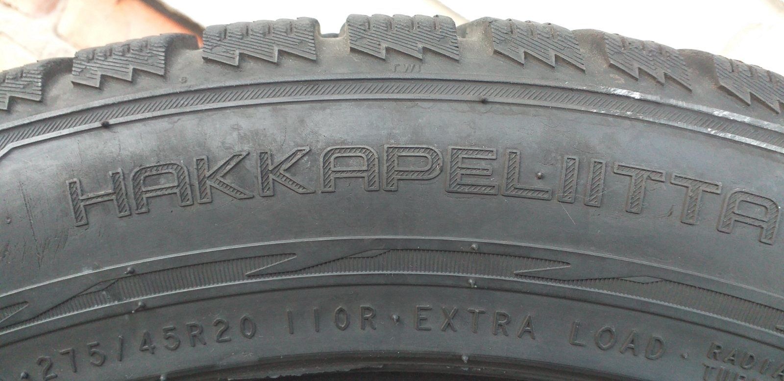 Зимова гума Nokian Hakkapeliitta 275/45 R20
