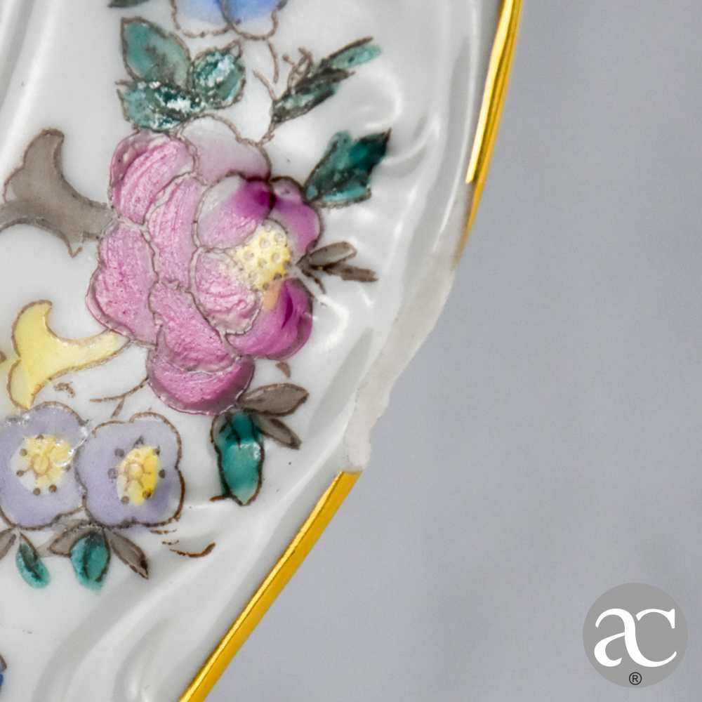 Prato em porcelana Artibus motivos florais, anos 50