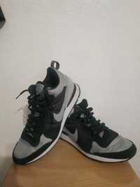 Кросівки Nike Internationalist Mid розм.44-45