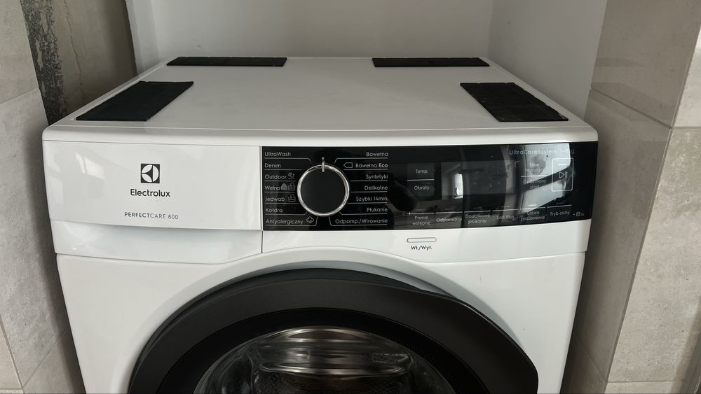 Pealka Electrolux PerfectCare 800