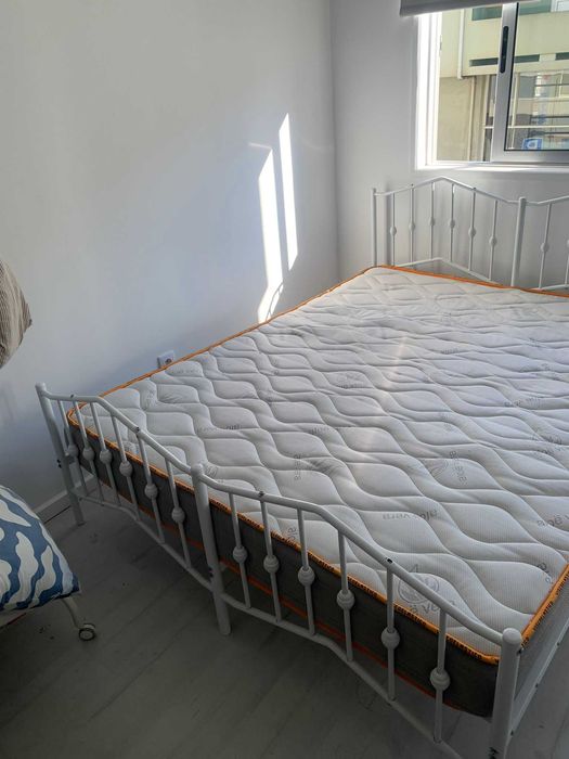 Vendo cama de casal