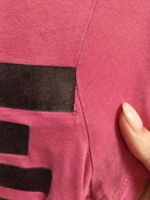 Damska różowa bluzka z napisami