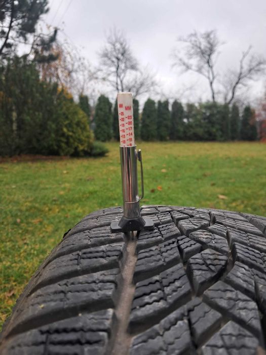 Opony zimowe Goodyear Ultragrip 195/50 R15 82H