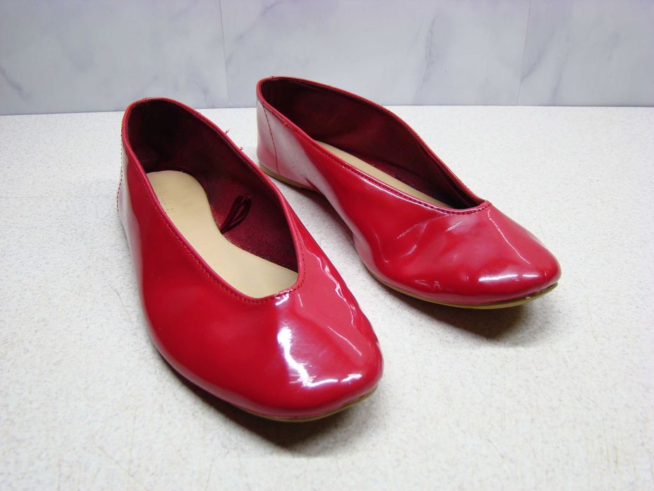Lefties czerwone balerinki R. 37 lakierowane damskie dziewczęce