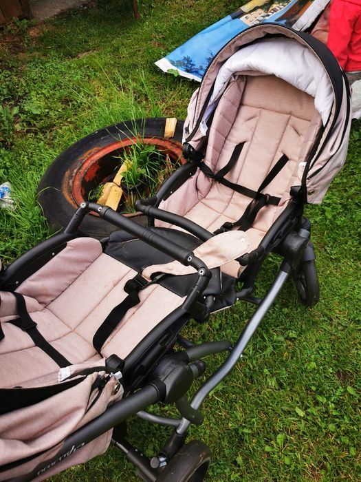 Wózek bliźniaczy spacerowy
