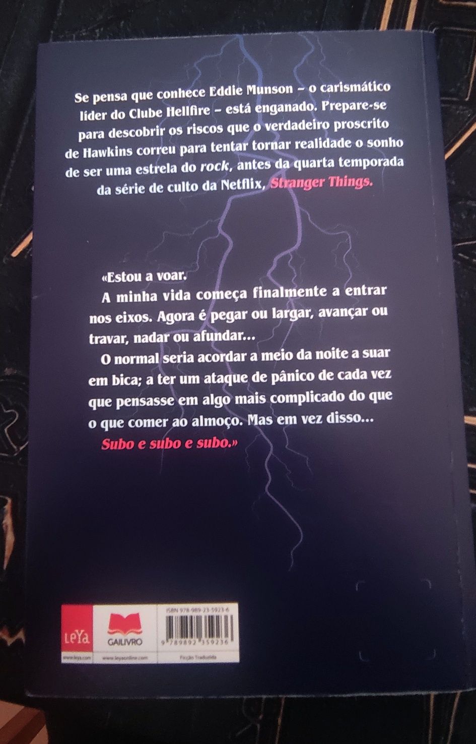 Livro Stranger Things - O Voo de Icarus