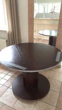 Duży okrągły stół drewniany