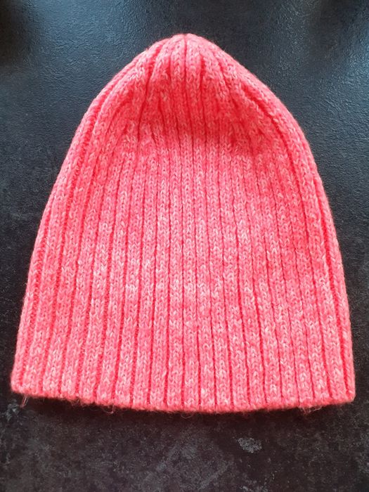 Nowa czapka firmy H&M