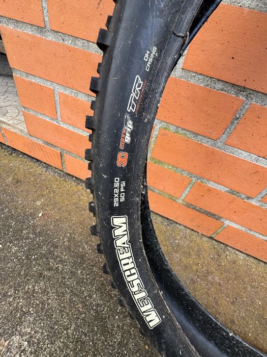 Pneu Maxxis WetScream 29x2.50 3C MaxxGrip DH