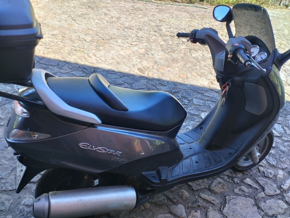 Tenho esta mota para vender