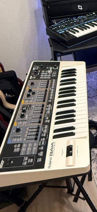 Roland Gaia Sh-01 como novo