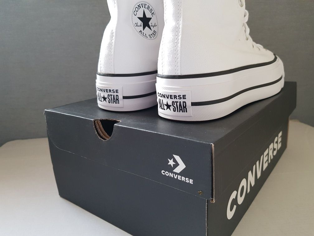 Trampki Converse model Ctas Lift Hi 560846C