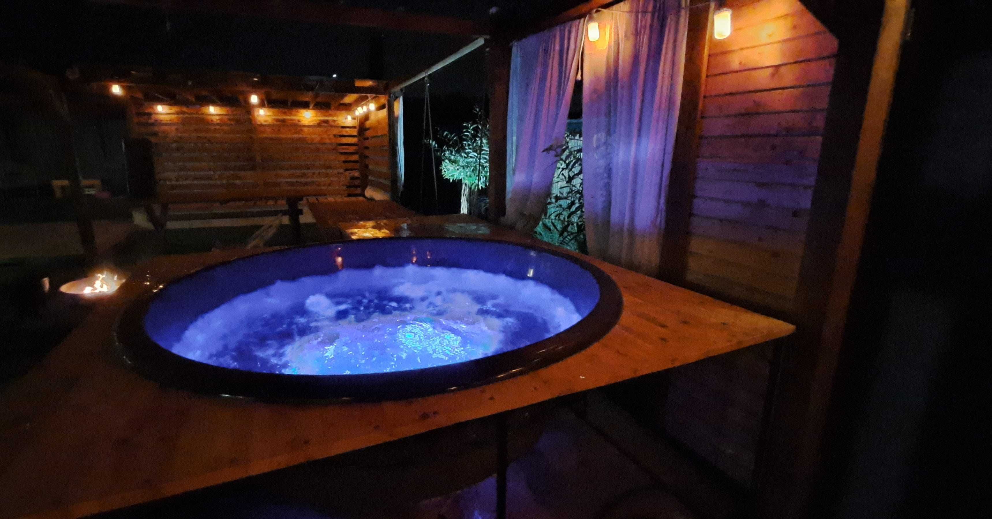 Panieński, Kawalerski impreza integracyjna ognisko jacuzzi bania sauna