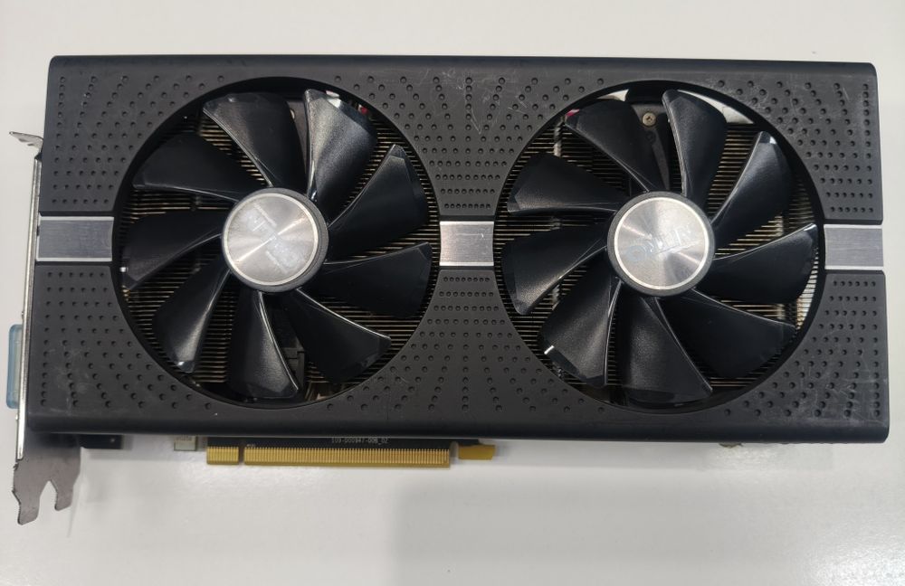 Sapphire Nitro + Radeon RX580 4gb на родных пломбах