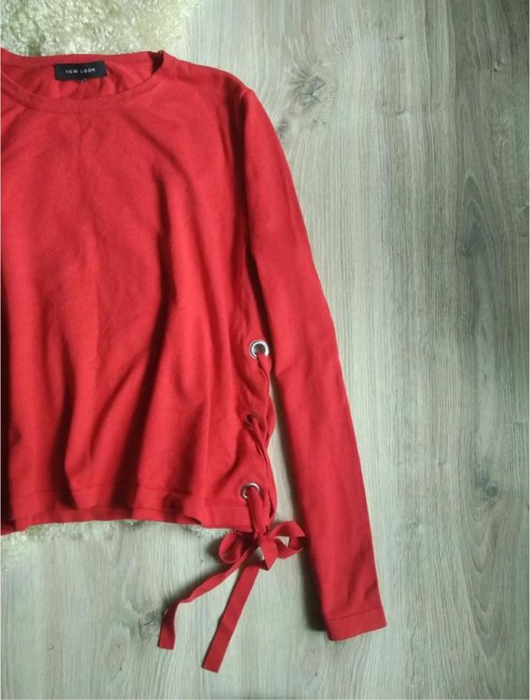 Червона кофтинка светр