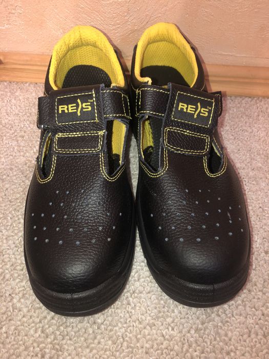 Сандалі робочі