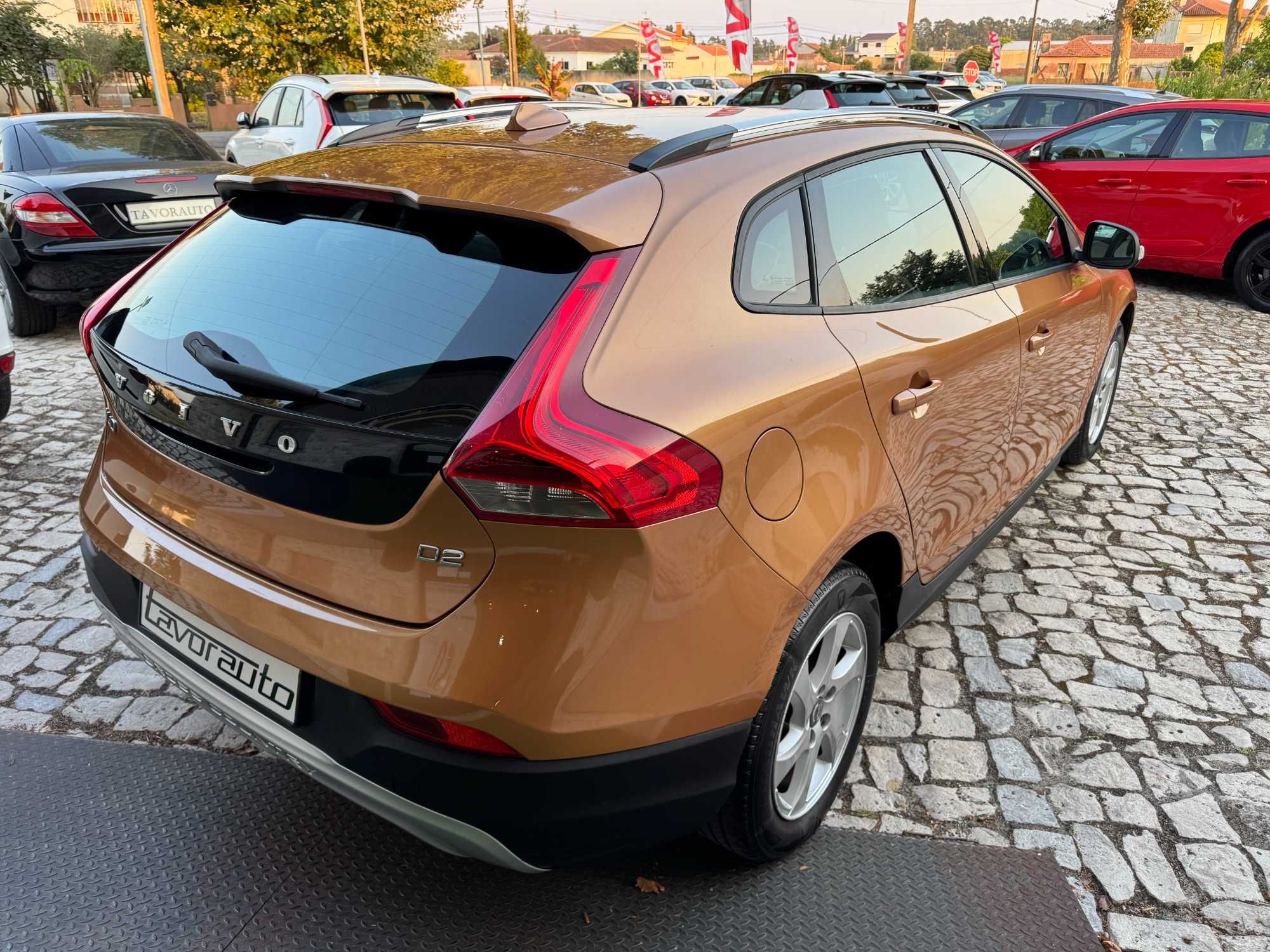 Volvo V40 Cross Country 1.6 D2 Momentum