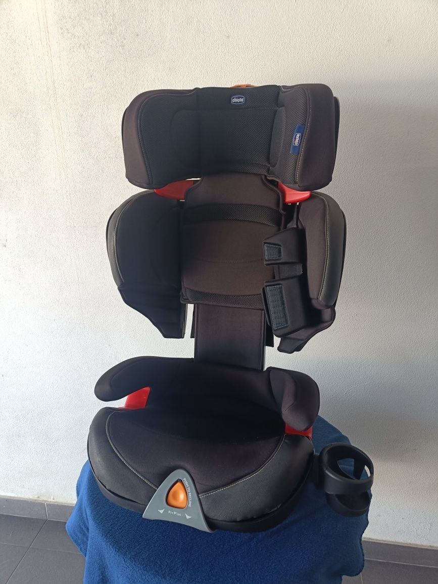 Cadeira auto de criança: Chicco Oasys FixPlus (em bom estado)

Grupo 2