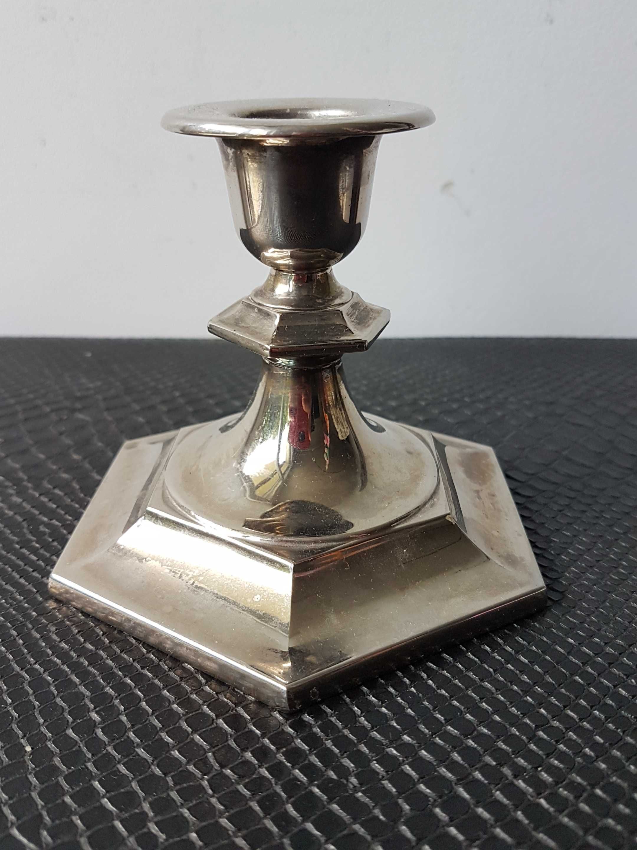 Antyczny metalowy świecznik na jedną świecę skandynawski Vintage