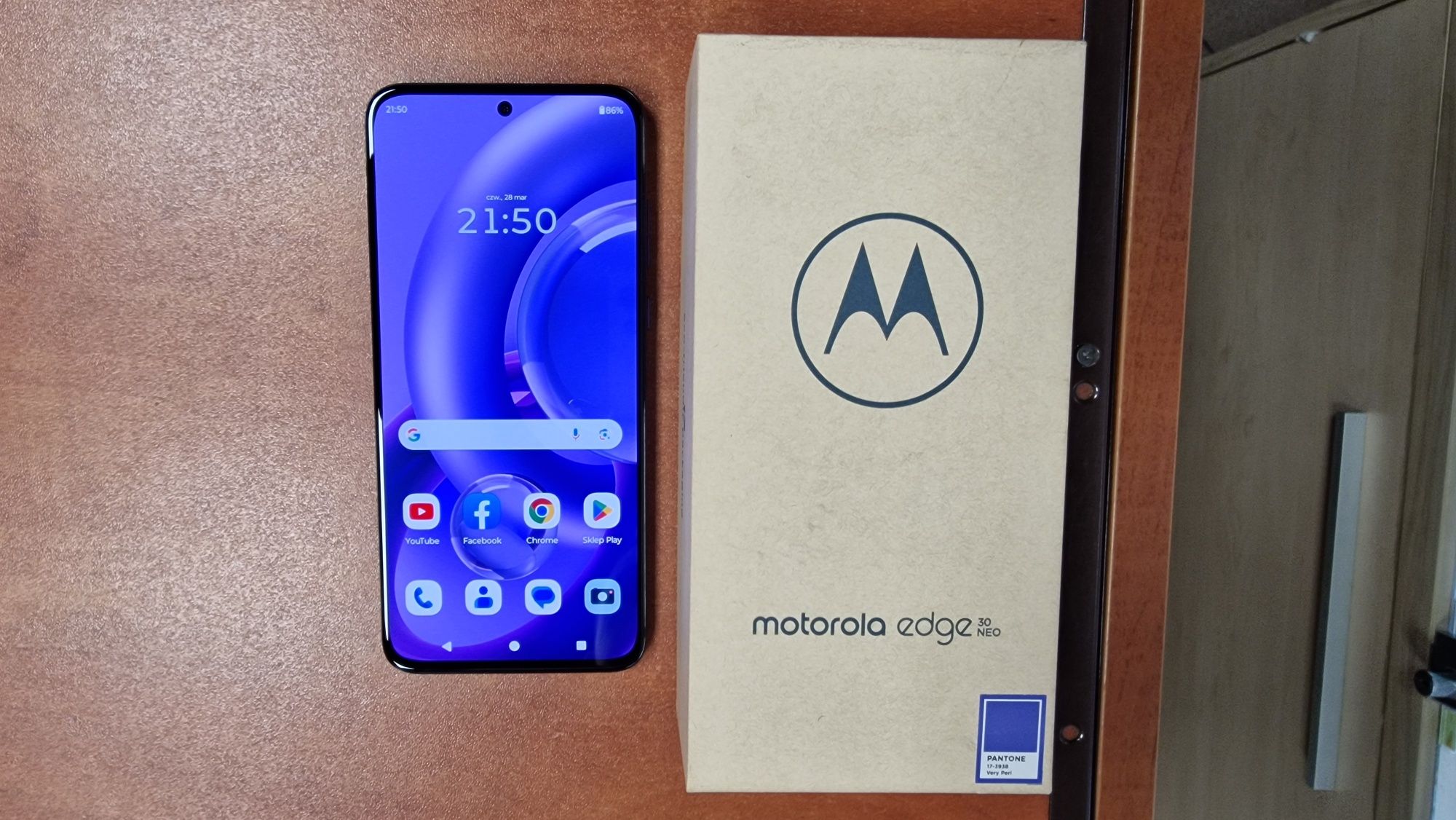 Motorola Edge 30 Neo Dual Sim 128GB/8GB RAM fioletowa, stan bdb