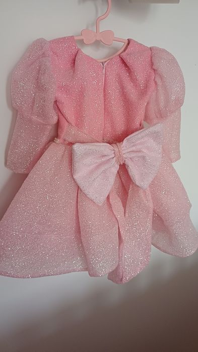 Сукня для дівчинки святкова