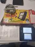 Nintendo 2ds z pudelkiem