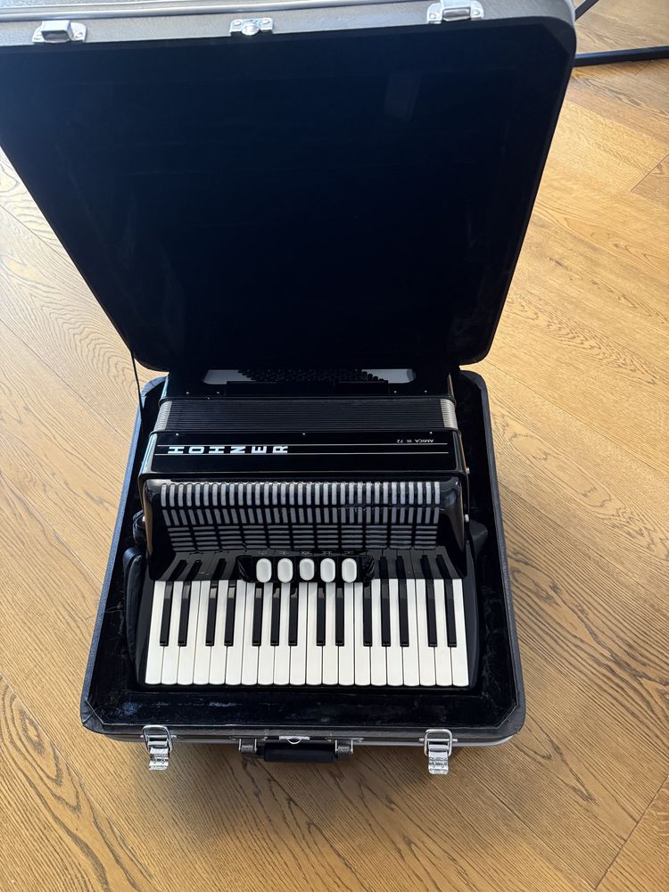Akordeon hohner amica 72 basy Jak Nowy !!!