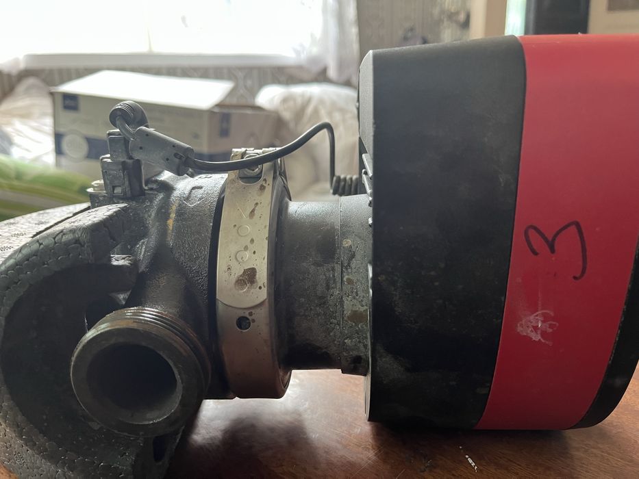Продам циркуляционный насос Grundfos m3
