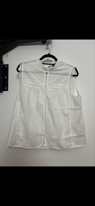 Dwie bluzeczki bez rękawów