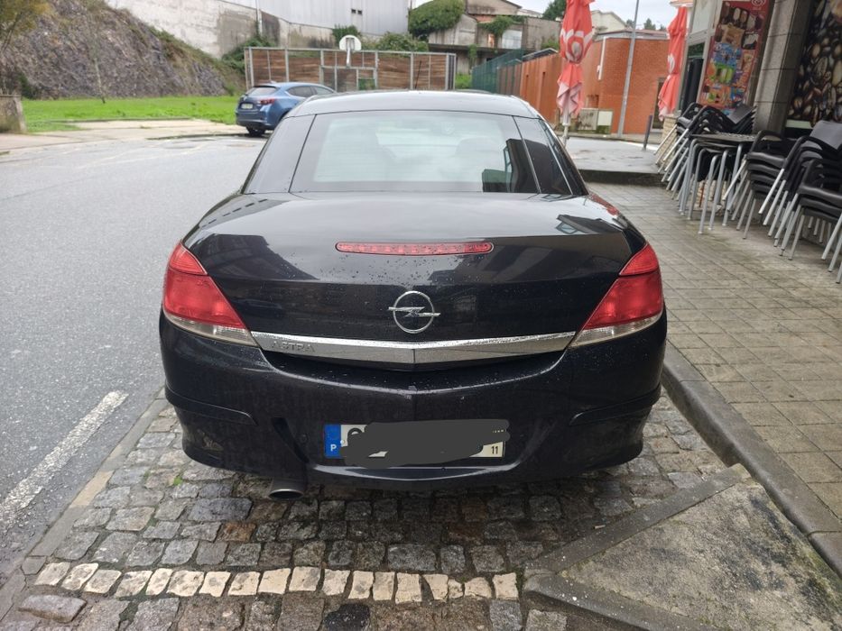 Opel astra H twintop 
2008/11

Capota não abre 
Já vai com inspeção e