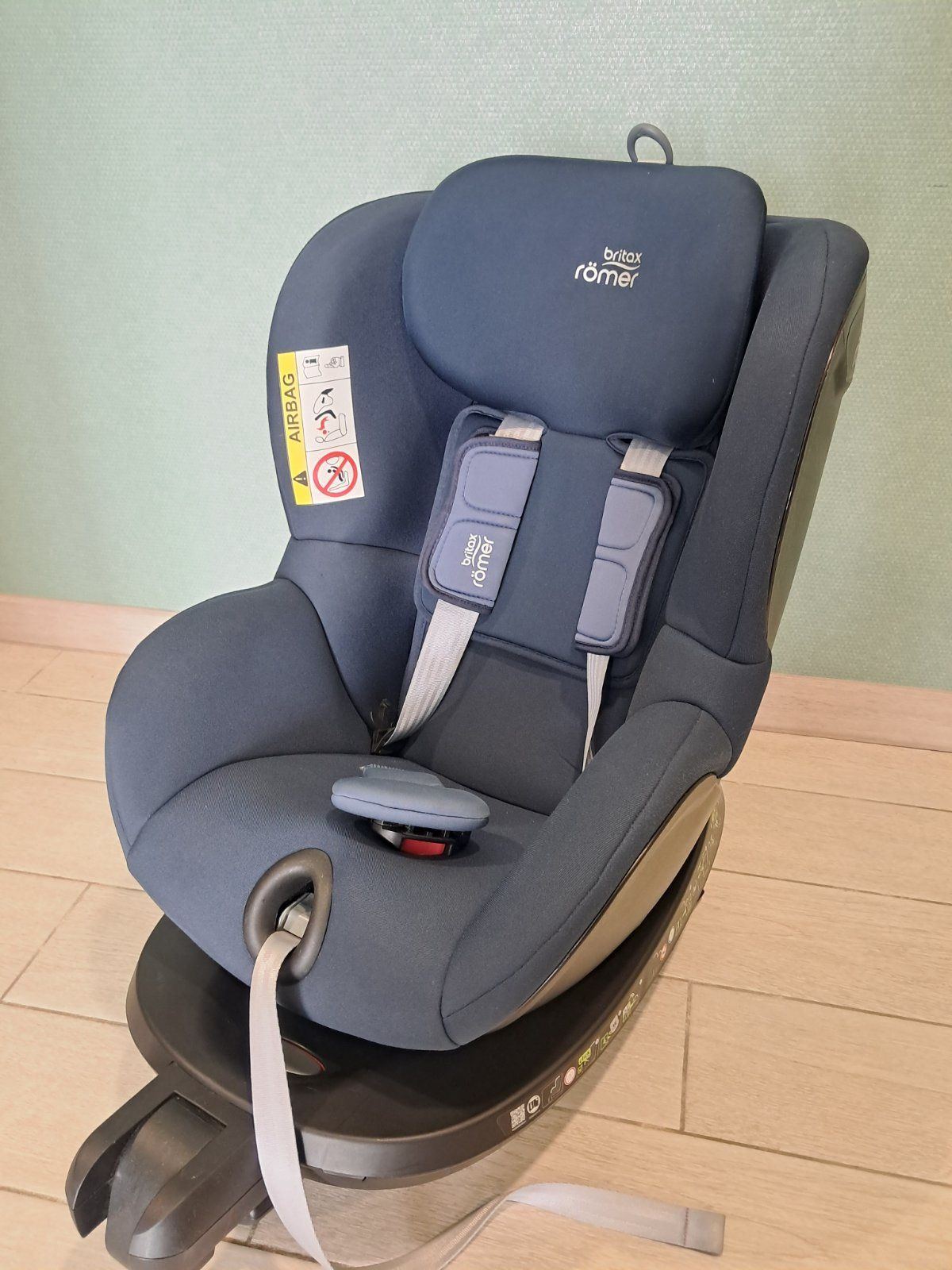 Автокрісло Britax Römer (поворотне) Dualfix 2R