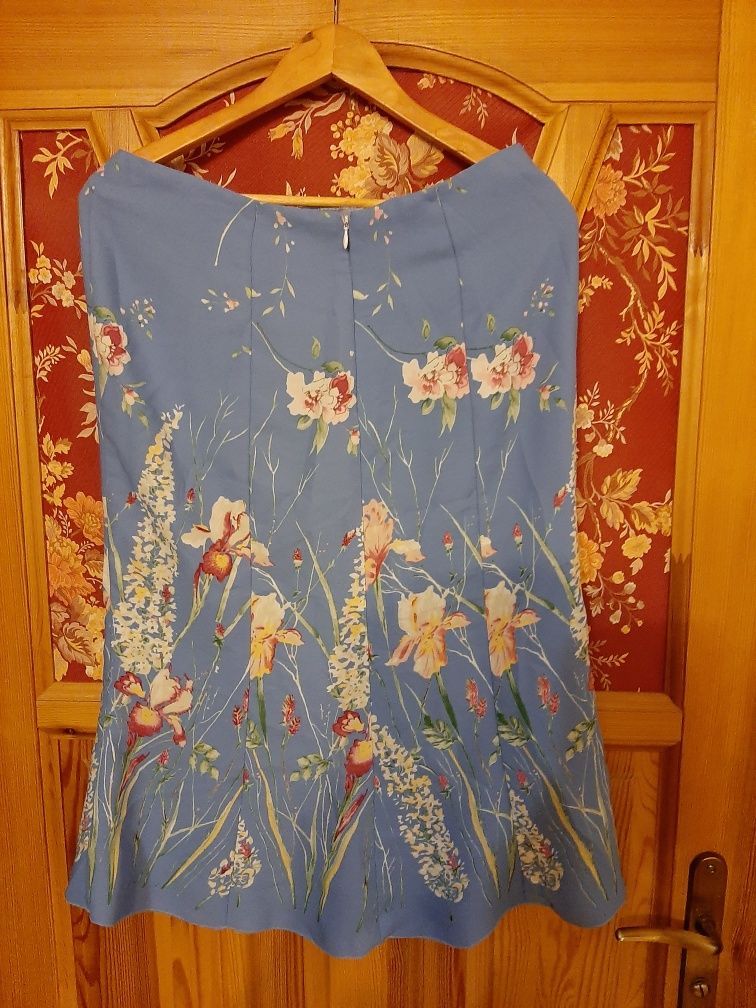 Spódnica niebieska w kwiaty, rozmiar 42
