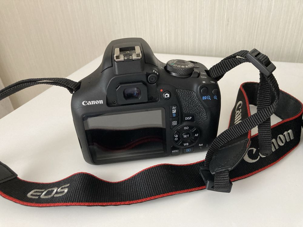 Maquina Canon 2000d + 3 lentes