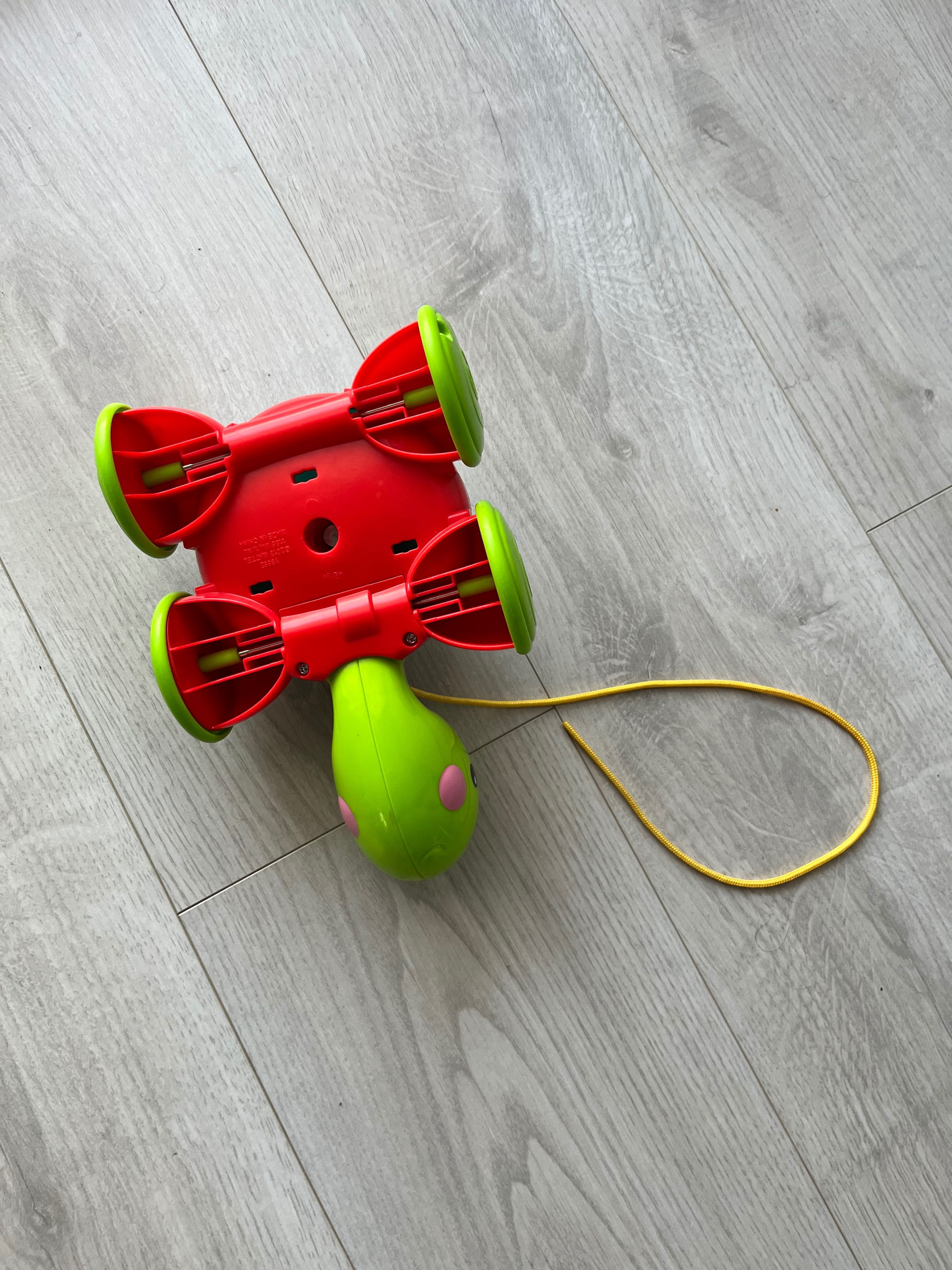 Żółw na sznurku Fisher Price