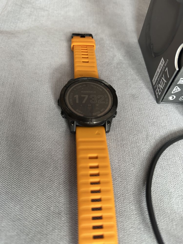 Garmin Fenix 7 Sapphire Solar dużo dodatków