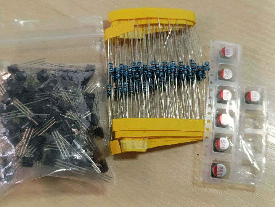 Транзистор BC547 резистор 10K