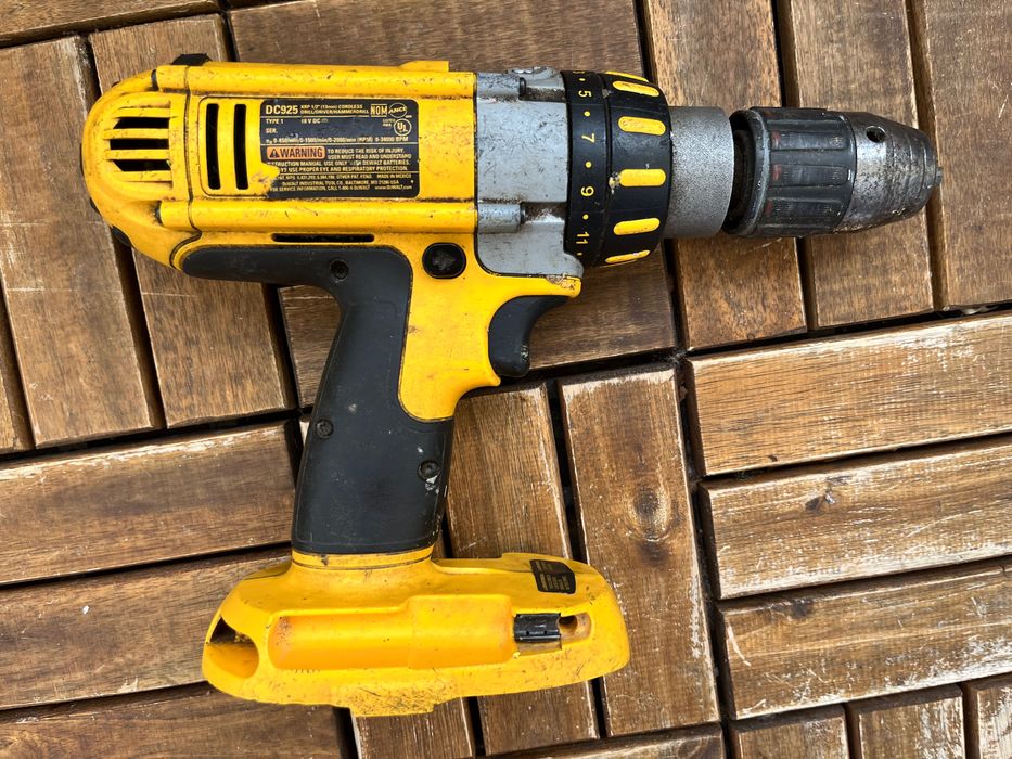 Wiertarko-wkrętarka udarowa DeWalt DC925 18V