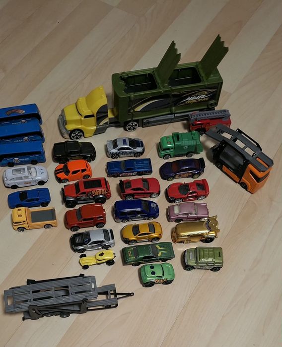 Kolekcja samochodzików dla chłopca
