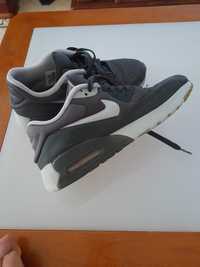 Ténis NIKE Air Max tamanho 38,5