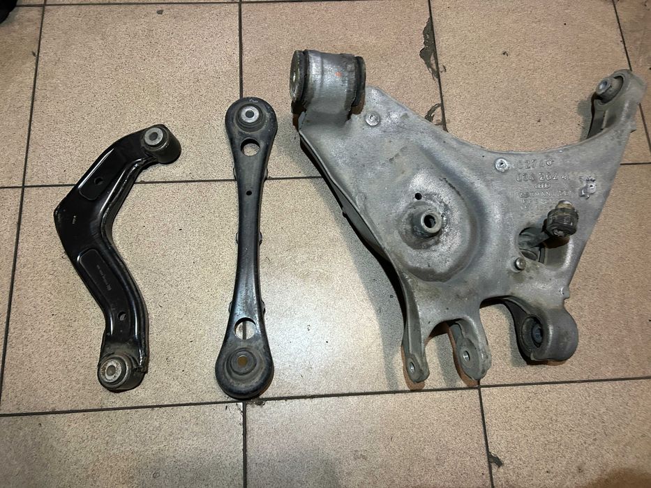 Wahacz lewy tył audi a4 b6 sedan kombi komplet