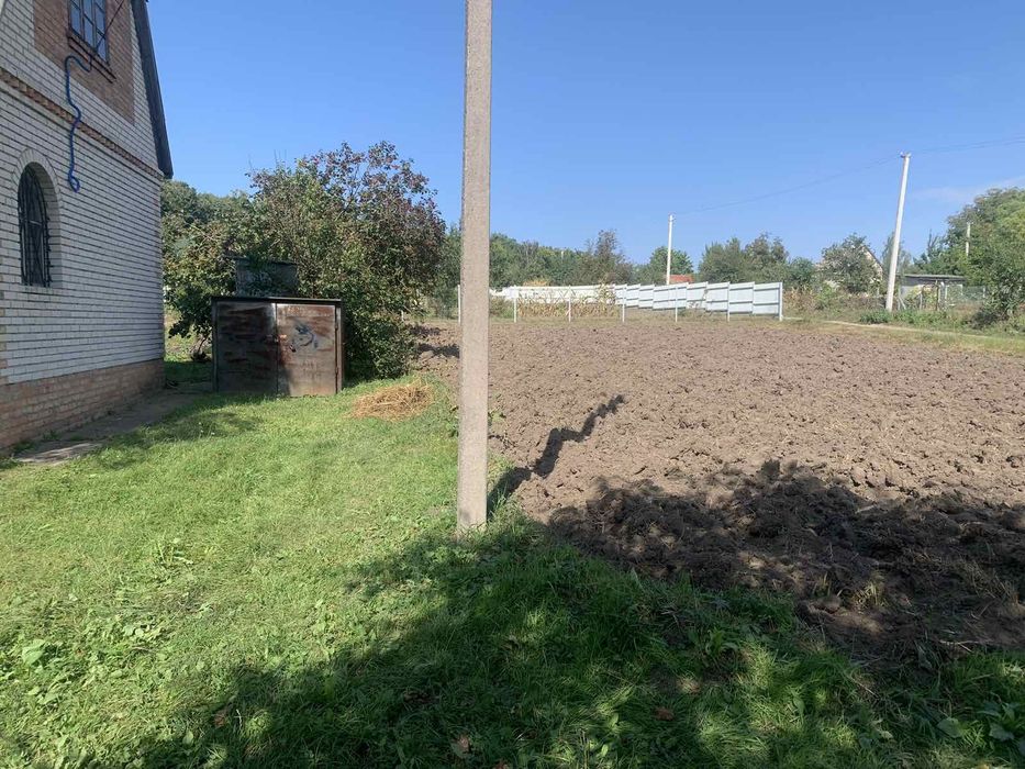 Земельна ділянка Лаврів