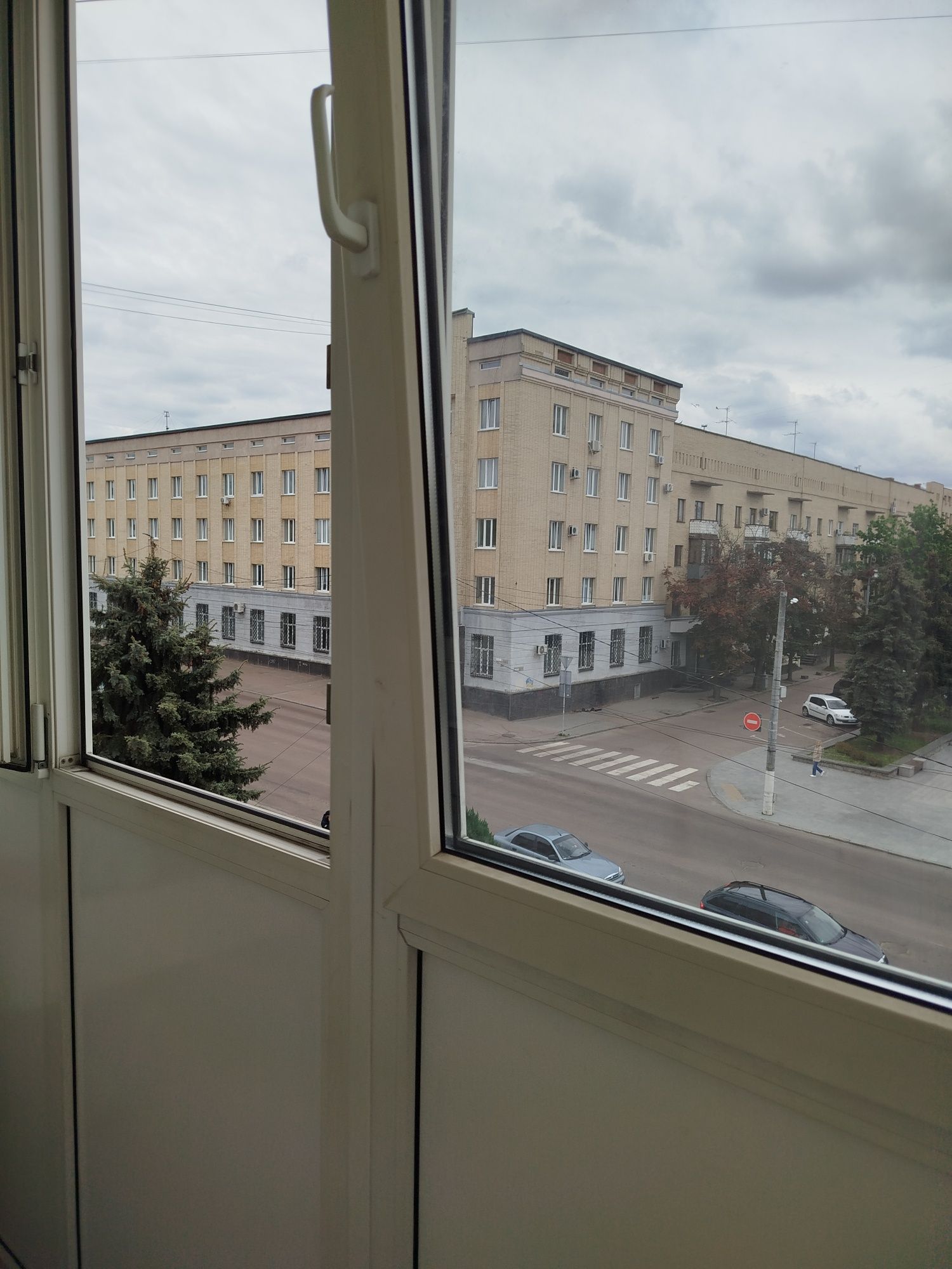 Продам 3х кімнатну квартиру в центрі міста