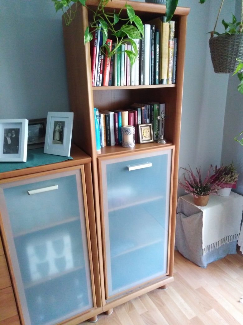 Komoda szafka słupek.