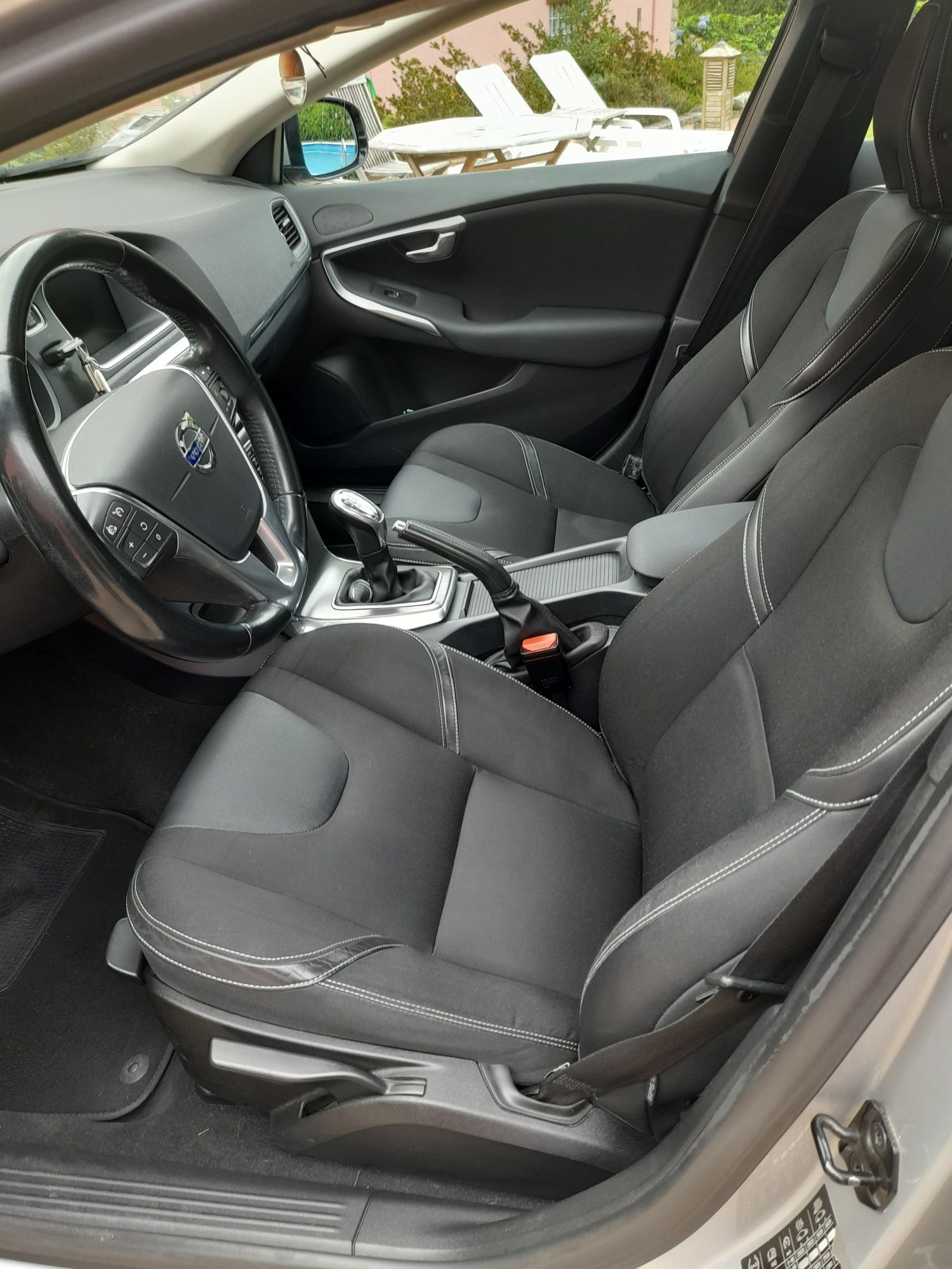 Volvo V40 2013 excelente estado