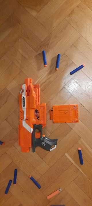 NERF STRYFE + magazynek + 6 strzałek